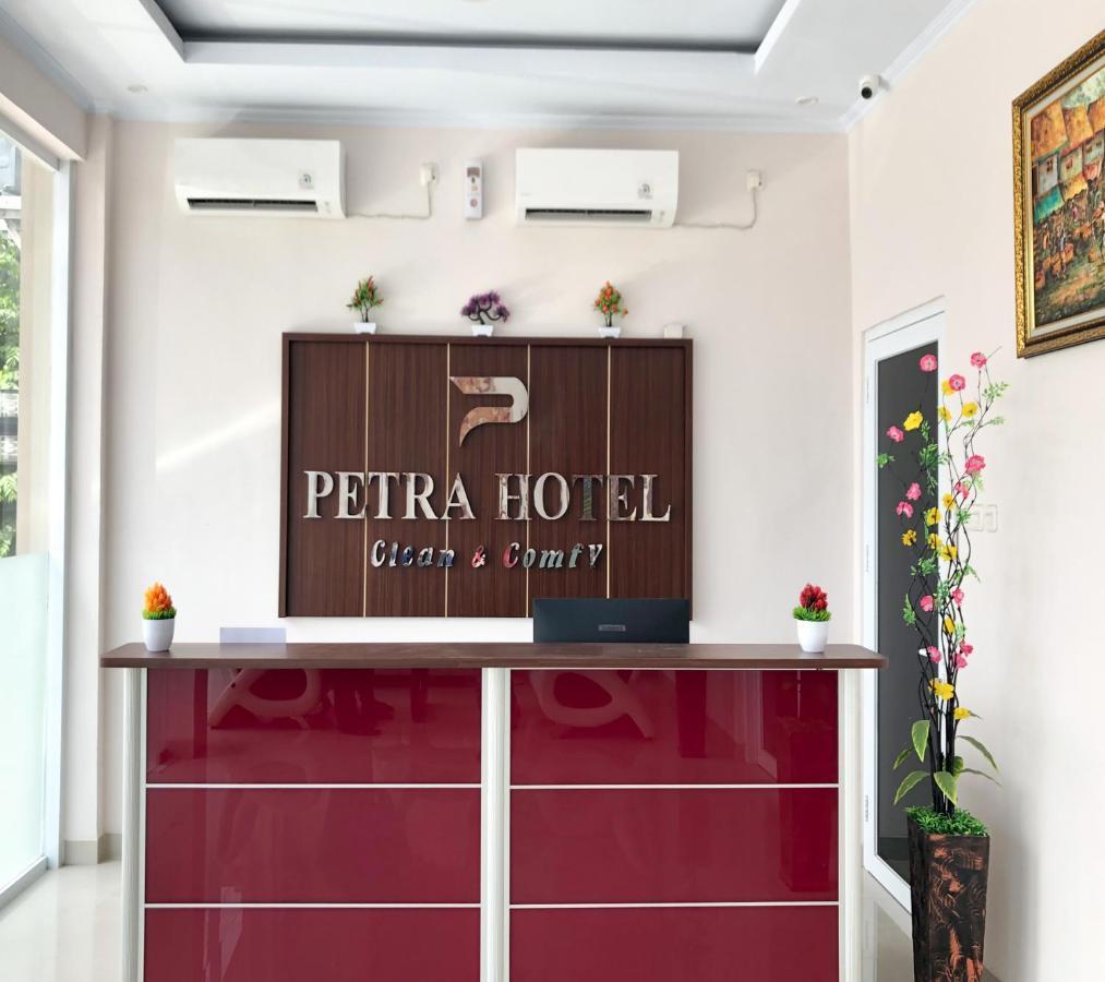 Petra Hotel Tegal  Exterior photo